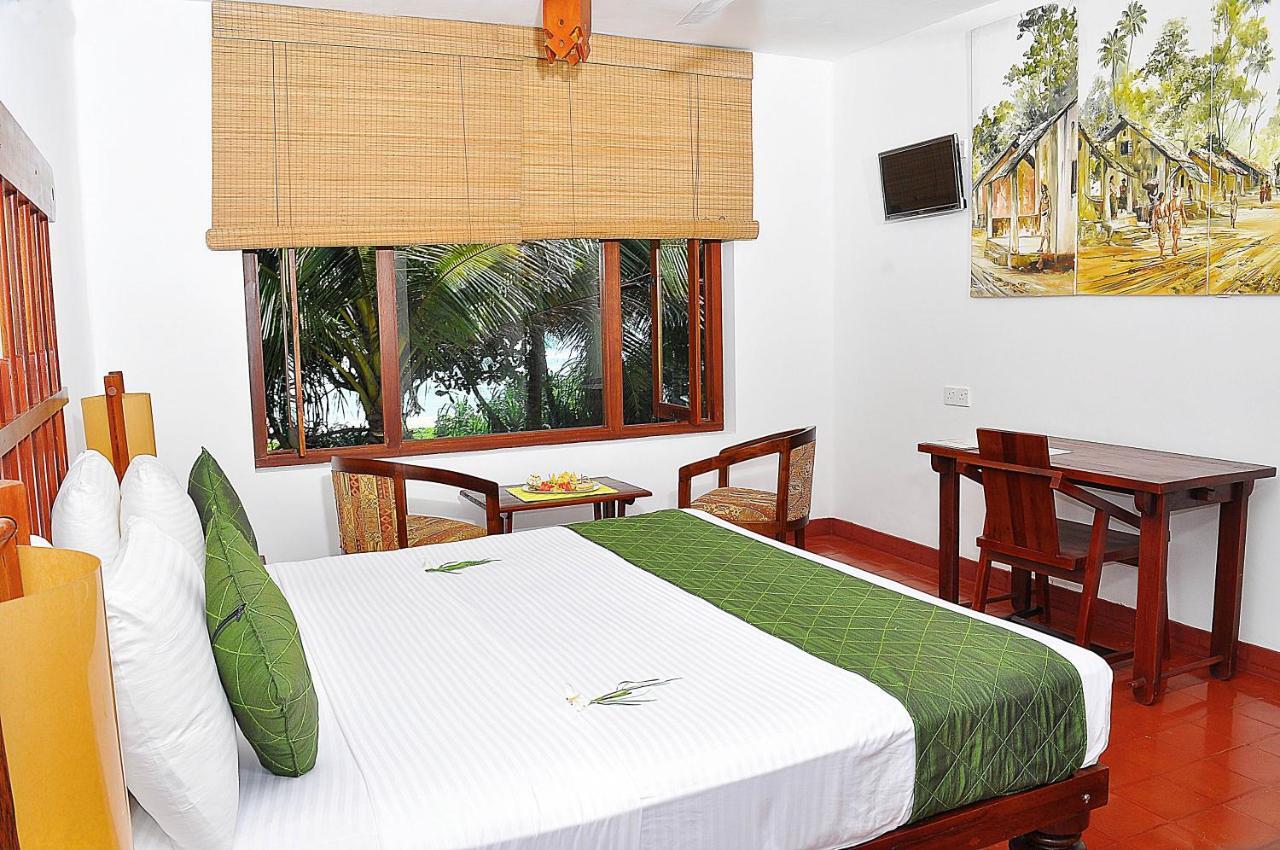 Koggala Beach Hotel Room photo